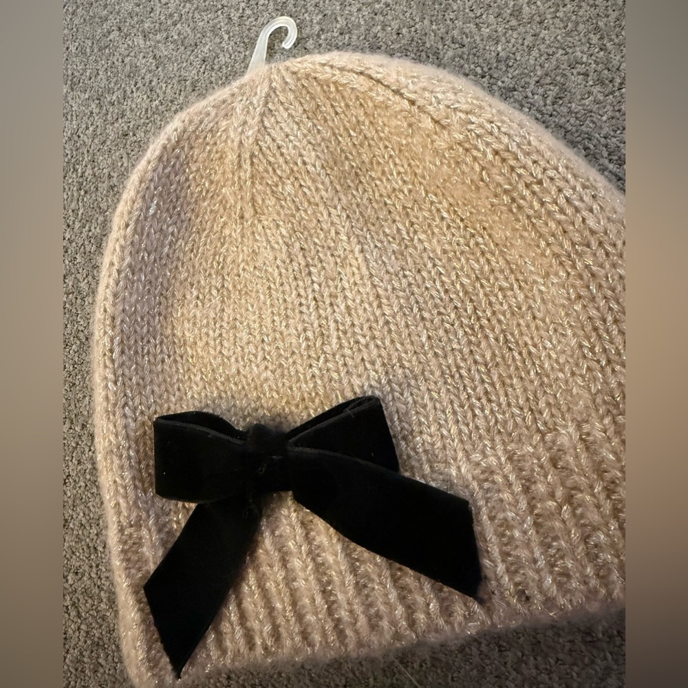 Kate Spade Rose Dew Knit Hat with Black Velvet Bow - Picture 2 of 3